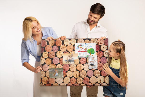 Tableau affichage liège Bouchons en bois de différentes teintes