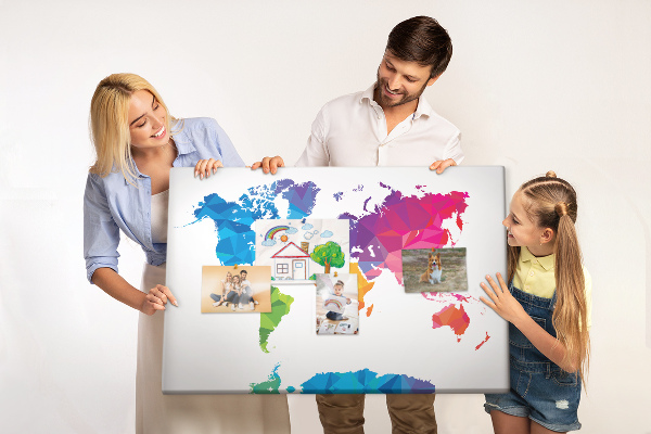 Tableau affichage liège Carte du monde polygonale colorée