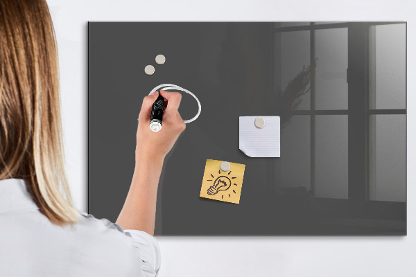 Tableau magnétique effaçable Un tableau pratique pour les notes et les photos
