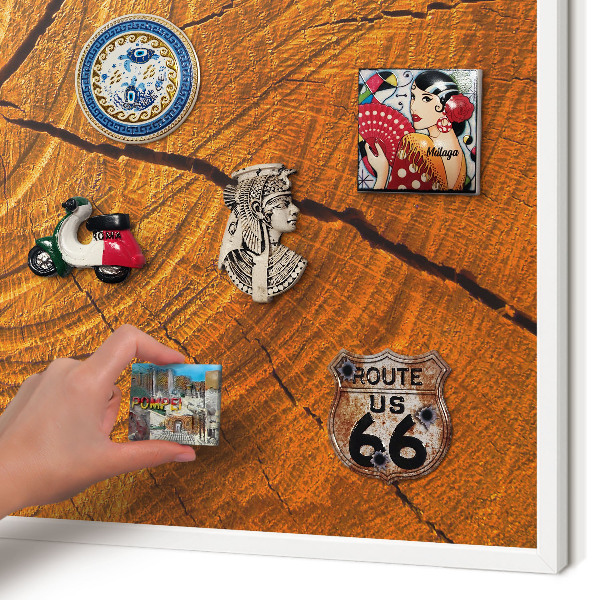 Tableau mural pour aimants dans un cadre noir Grain de bois
