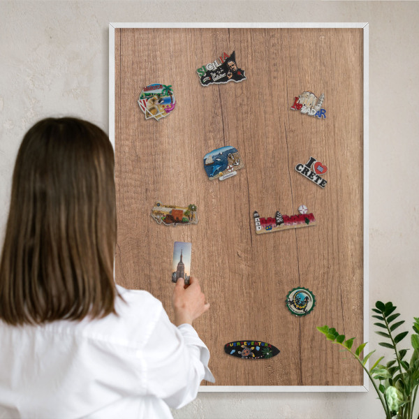 Tableau mural pour aimants dans un cadre noir Texture du bois