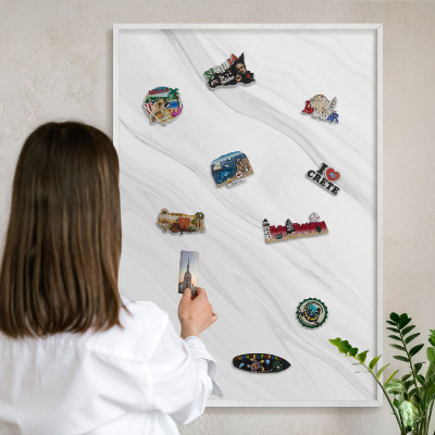 Tableau mural pour aimants dans un cadre noir Marbre subtil