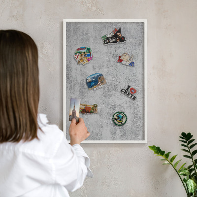 Tableau mural pour aimants dans un cadre noir Surface grise