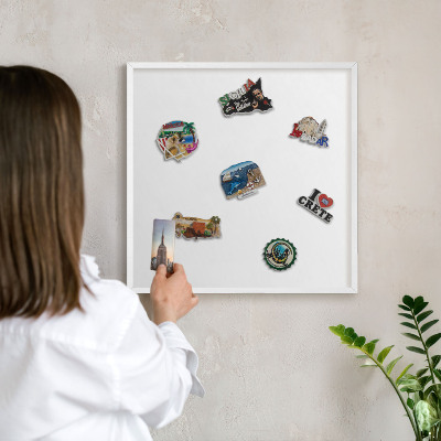 Tableau mural pour aimants dans un cadre noir Blanc pur