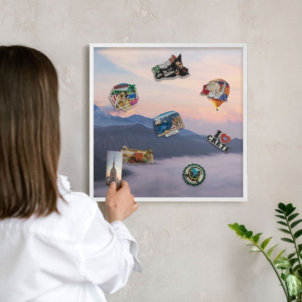 Tableau mural pour aimants dans un cadre noir Voyage dans le ciel