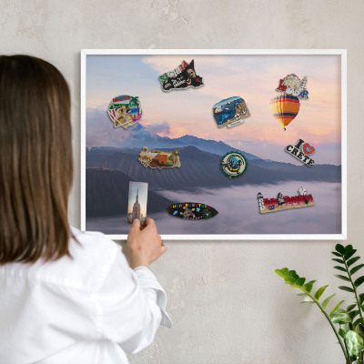 Tableau mural pour aimants dans un cadre noir Voyage dans le ciel