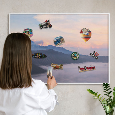 Tableau mural pour aimants dans un cadre noir Voyage dans le ciel