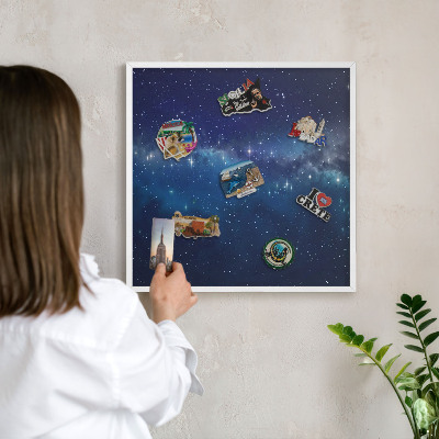 Tableau mural pour aimants dans un cadre noir Espace stellaire