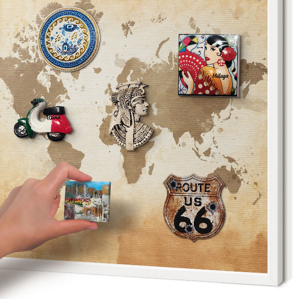 Tableau mural pour aimants dans un cadre noir Carte du monde