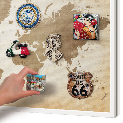 Tableau mural pour aimants dans un cadre noir Carte du monde