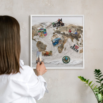 Tableau mural pour aimants dans un cadre noir Carte en relief