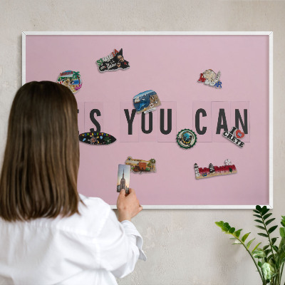 Tableau mural pour aimants dans un cadre noir De la motivation au quotidien