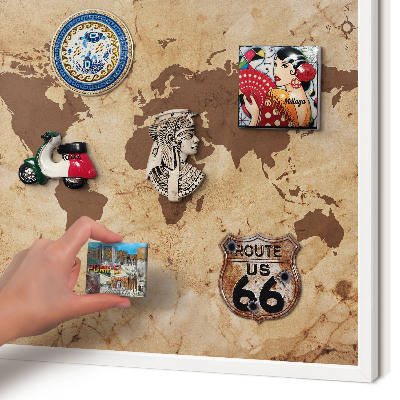 Tableau mural pour aimants dans un cadre noir Carte du monde