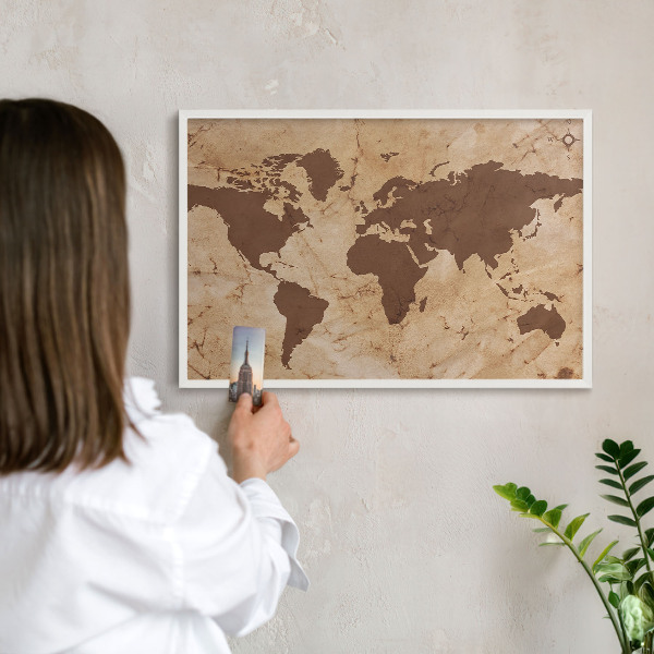 Tableau mural pour aimants dans un cadre noir Carte du monde