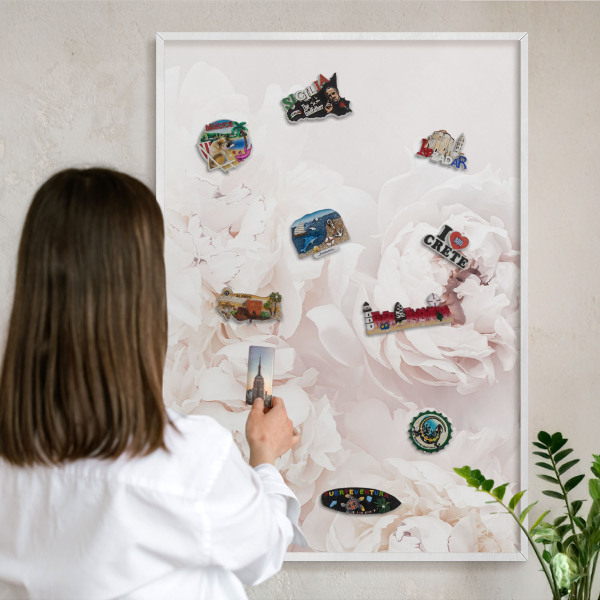 Panneau magnétique décoratif cadre noir Pivoines blanches
