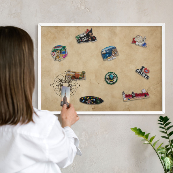 Tableau mural pour aimants dans un cadre noir Rose des vents