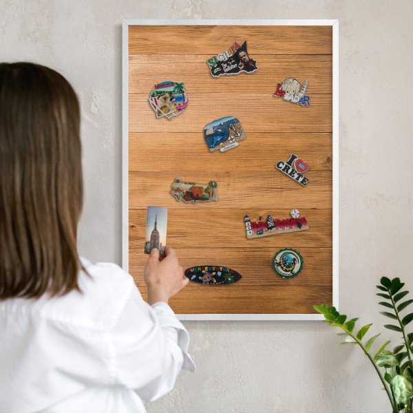 Tableau mural pour aimants dans un cadre noir Texture bois