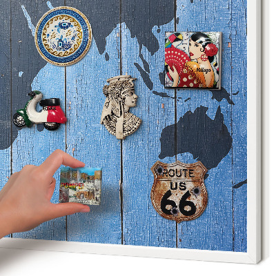 Tableau mural pour aimants dans un cadre noir Carte du monde
