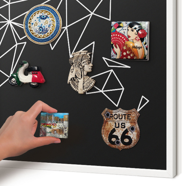 Tableau mural pour aimants dans un cadre noir Carte du monde