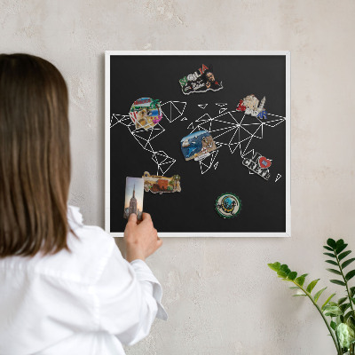 Tableau mural pour aimants dans un cadre noir Carte du monde