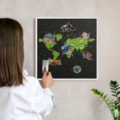 Tableau mural pour aimants dans un cadre noir Carte verte