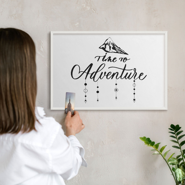 Tableau mural pour aimants dans un cadre noir Aventure en montagne