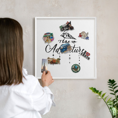 Tableau mural pour aimants dans un cadre noir Aventure en montagne