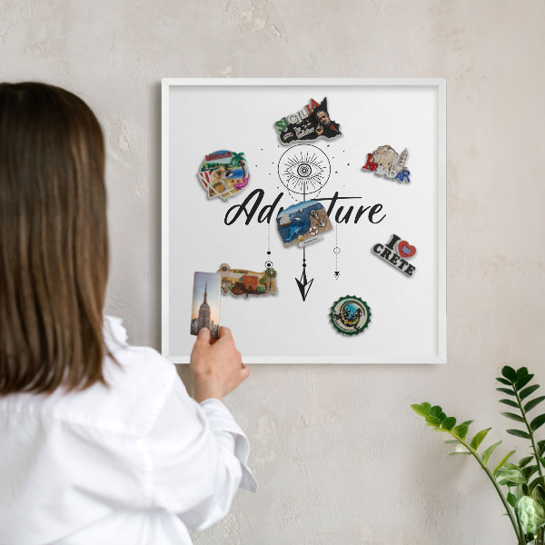 Tableau mural pour aimants dans un cadre noir Thème aventure