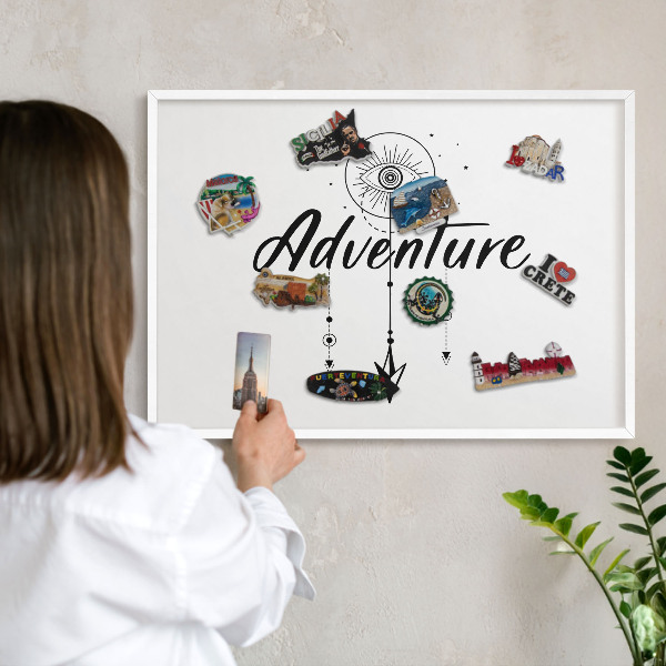 Tableau mural pour aimants dans un cadre noir Thème aventure