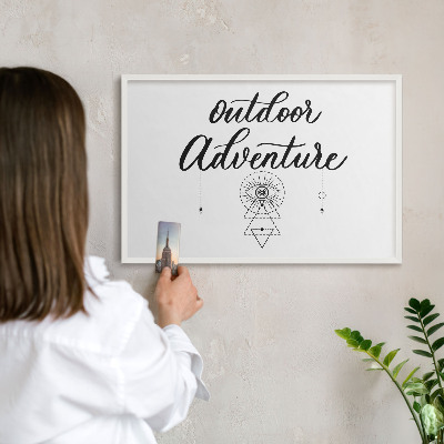 Tableau mural pour aimants dans un cadre noir Aventure en plein air