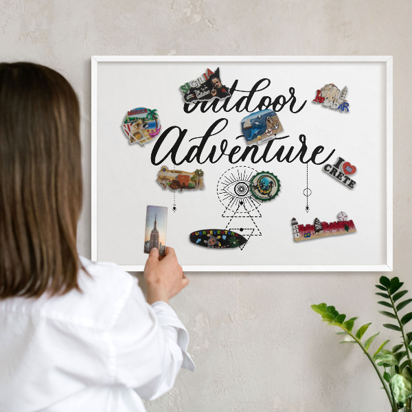 Tableau mural pour aimants dans un cadre noir Aventure en plein air