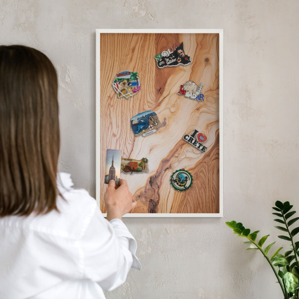 Tableau mural pour aimants dans un cadre noir Texture bois