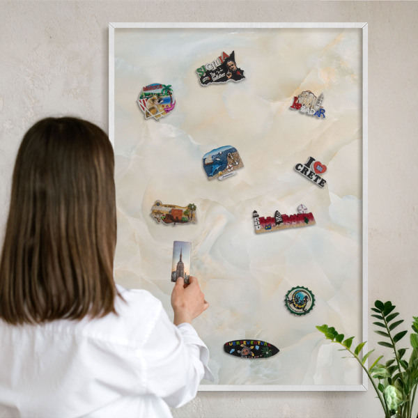 Tableau mural pour aimants dans un cadre noir Élégance subtile