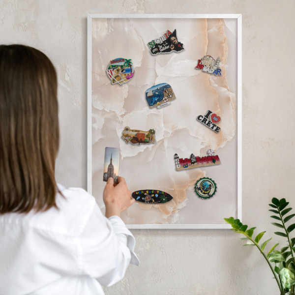 Tableau mural pour aimants dans un cadre noir Ondes subtiles