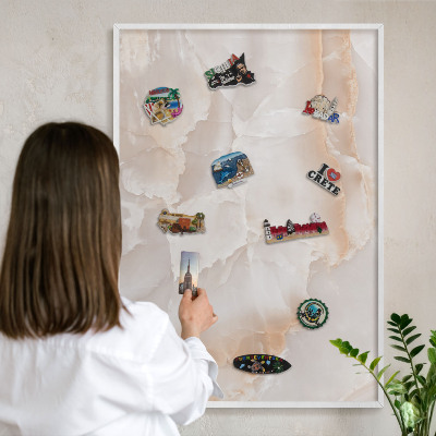 Tableau mural pour aimants dans un cadre noir Ondes subtiles