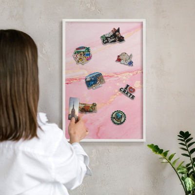 Panneau magnétique décoratif cadre noir Élégance rose