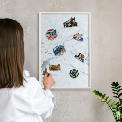 Tableau mural pour aimants dans un cadre noir Motif en marbre