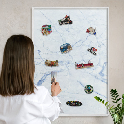 Tableau mural pour aimants dans un cadre noir Motif en marbre
