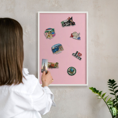 Tableau mural pour aimants dans un cadre noir Rose clair