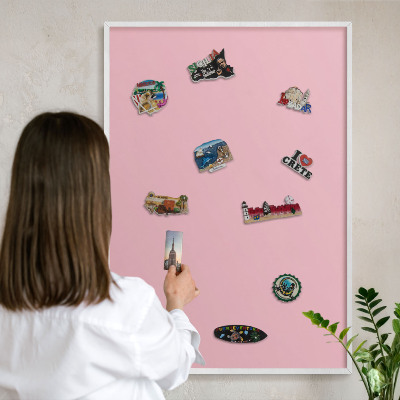 Tableau mural pour aimants dans un cadre noir Rose clair