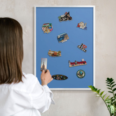 Tableau mural pour aimants dans un cadre noir Couleur bleue