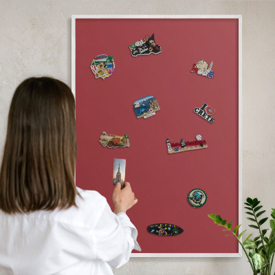 Tableau mural pour aimants dans un cadre noir Couleur bordeaux