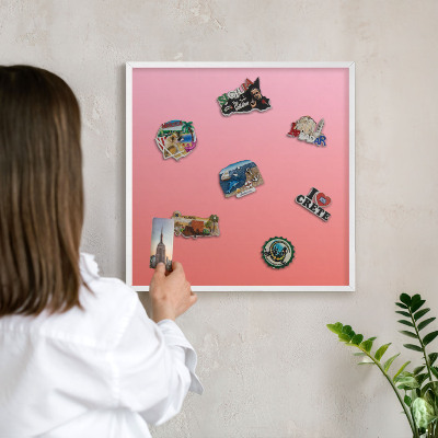 Tableau mural pour aimants dans un cadre noir Rose orange