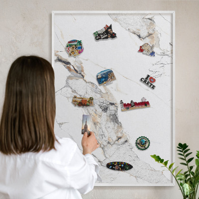 Tableau mural pour aimants dans un cadre noir Effet marbre