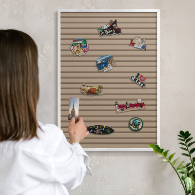 Tableau mural pour aimants dans un cadre noir Rayures verticales