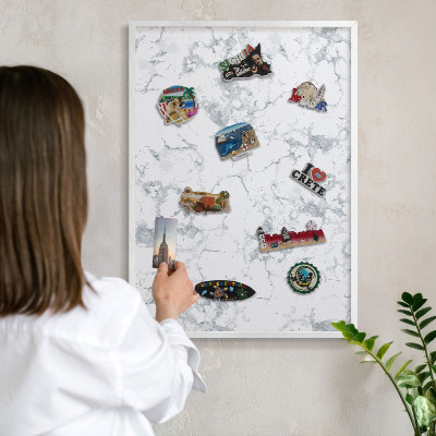 Tableau mural pour aimants dans un cadre noir Esthétique du marbre
