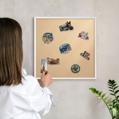 Tableau mural pour aimants dans un cadre noir Harmonie crémeuse