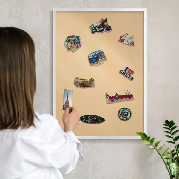 Tableau mural pour aimants dans un cadre noir Harmonie crémeuse