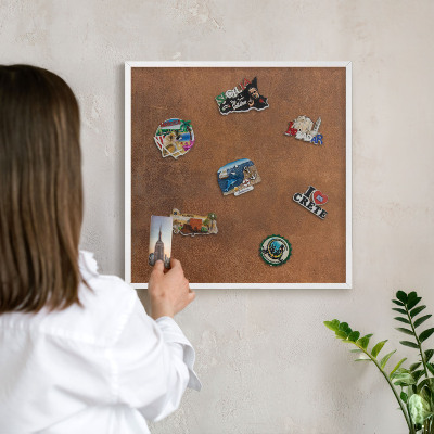 Tableau mural pour aimants dans un cadre noir Texture brune
