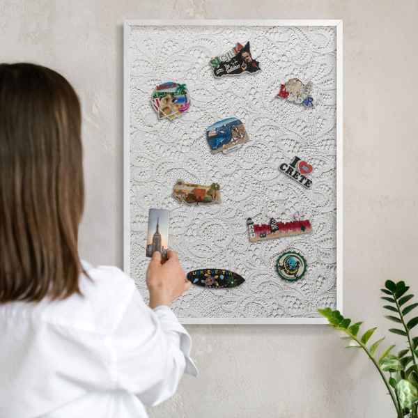 Tableau mural pour aimants dans un cadre noir Élégance ajourée